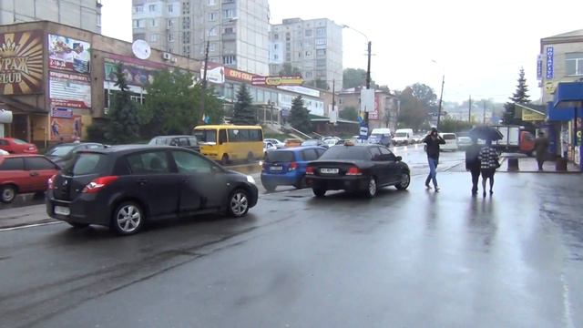 Центральная площадь Василькова в 12:00. смотреть онлайн
