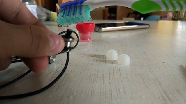 Один наушник играет тише другого? САМОЕ ПРОСТОЕ РЕШЕНИЕ ЭТОЙ ПРОБЛЕМЫ! смотреть онлайн