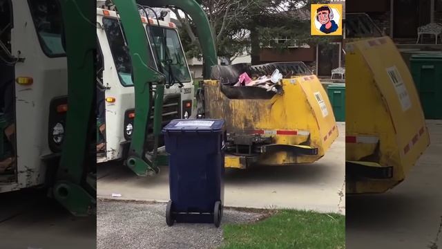 Мусоровоз загорелся