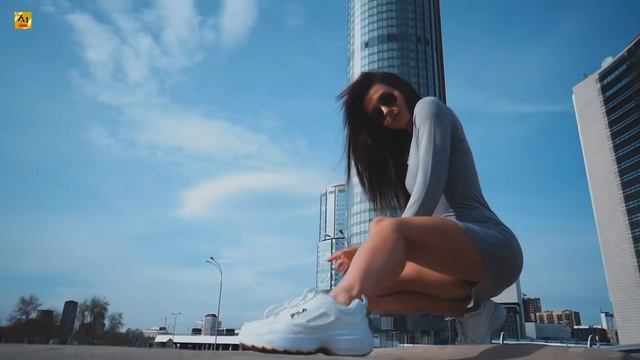 DJ SK ft. Deepest & AMHouse - I Dont Want Your Love смотреть онлайн