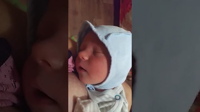 Эмоции моего малыша во сне смотреть онлайн