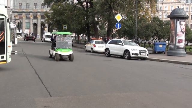Мощный электровелосипед немного жжет покрышки. смотреть онлайн