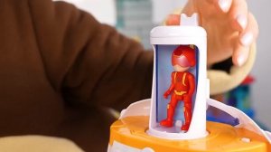 Маленькая Вера - Медведь и Дядя Федор играют в базу героев Петроникс