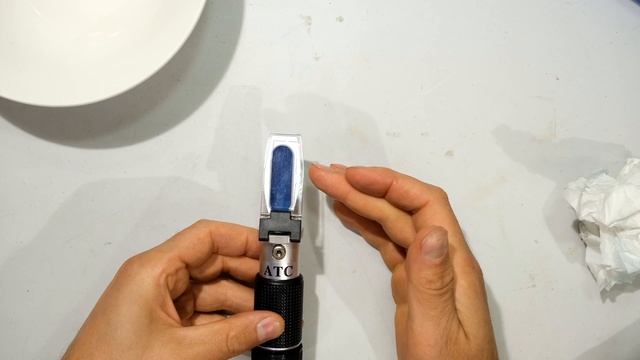 How To Calibrate A Portable Refractometer - Step By Step Example