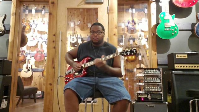Playing a Gibson SG Standard 61' Maestro Vibrola at Guitar Center in Las Vegas, NV (Part 2) смотреть онлайн