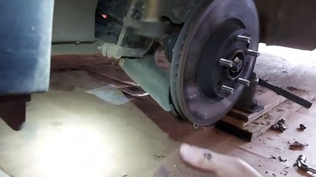 remplacement disques et plaquettes frein hyundai Tucson 2016 смотреть онлайн