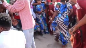 BAIKOKO Wakicheza Uchii Laanaa +18 Weka mbali na Watoto