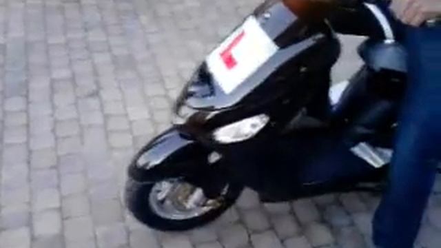 Bro on moped 1 смотреть онлайн