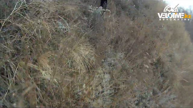 Осень, на велосипеде вдоль реки Каргала. Казахстан, Актобе смотреть онлайн