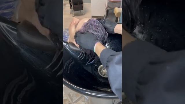 Какой самый стойкий краситель для волос ?! #окрашиваниеволос #красители #колорист смотреть онлайн