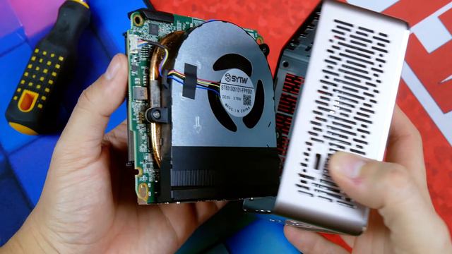 ЛУЧШИЙ мини-ПК?? БЮДЖЕТНЫЙ и МОЩНЫЙ Компьютер в кармане! - Настоящий конкурент Apple Mac Mini! 😱 смотреть онлайн