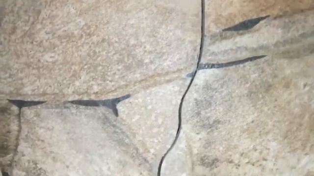 Укладка керамогранита Камелот (kerasol) на стену с крестиками. Часть2 смотреть онлайн