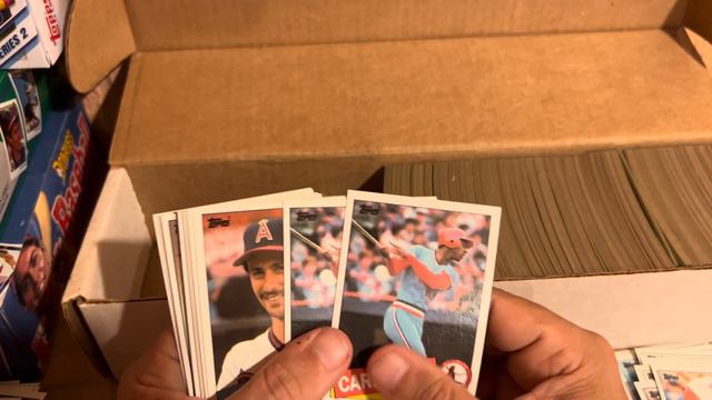 Card Show and FB MP finds. Box of 85 Topps смотреть онлайн