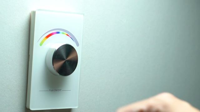 Wireless RGB LED Dimmer Switch смотреть онлайн