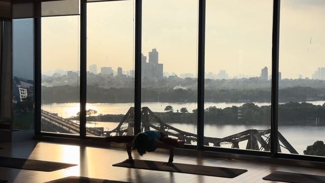 hip stretch, stretch legs, flexibility routine, yoga art, yoga contortion смотреть онлайн