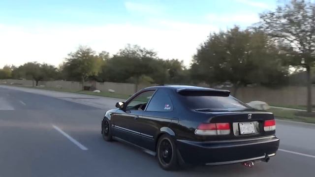 Justin's 1999 Honda Civic EX Coupe смотреть онлайн