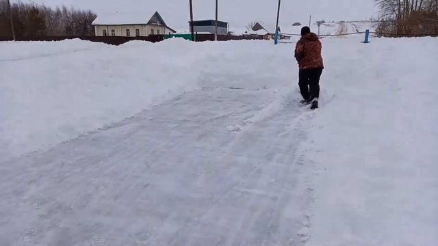 А снега навалило ...в Кармалах !