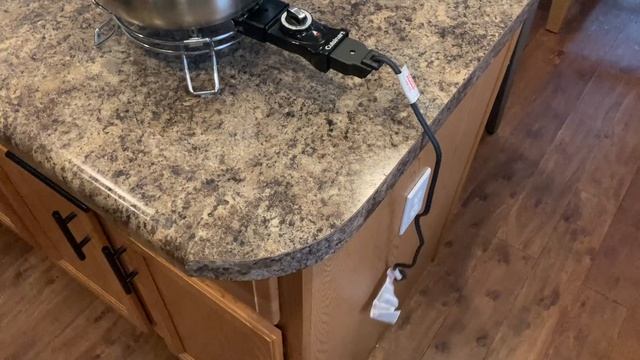 Cuisinart CFO-3SS 3-Quart Electric Fondue Pot смотреть онлайн