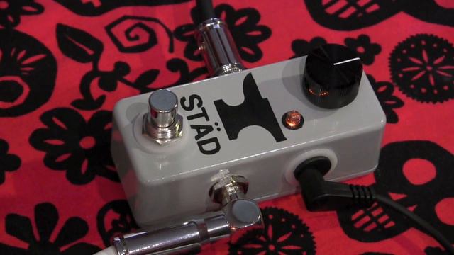 Keisman Pedals ANVIL FUZZ guitar effects pedal demo with Kingbee HSS Strat смотреть онлайн