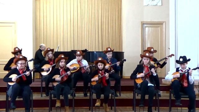 Aнсамбль "Акварель" рук.Е.Н.Савостьянова А. Безенсон "Тревожное танго", С. Качалин "Старое банджо смотреть онлайн