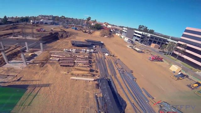 FPV Freestyle - We Flew a Construction Yard смотреть онлайн