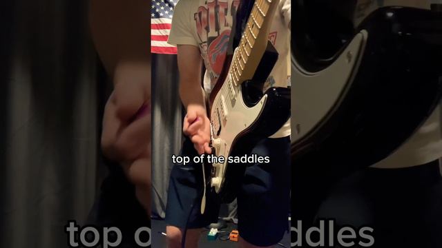 EASIEST way to Palm Mute #guitar #guitartricks #music смотреть онлайн