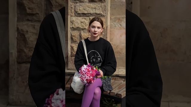 Фотограф подошёл к незнакомым людям и провёл фотосессию