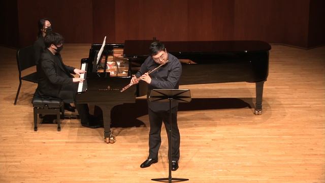 Blaz Pucihar – Sonatina Op.5 for flute and piano смотреть онлайн