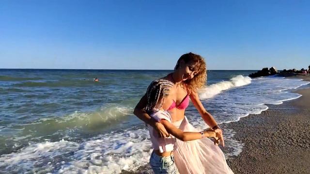 Зук на берегу моря. Teachers & Students of Kharkov Zouk смотреть онлайн