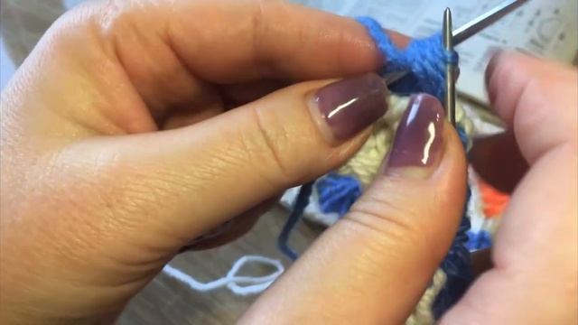 Фантазийный узор спицами для вязания ярких изделий. смотреть онлайн