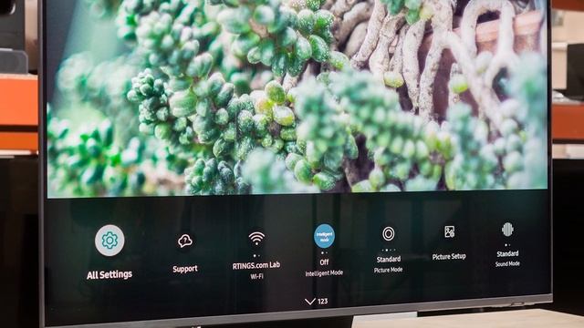 QLED vs OLED vs LED TVs: Which TV Technology Is Better in 2023? смотреть онлайн