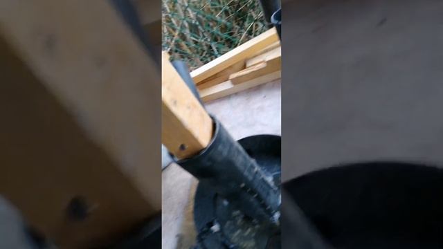 Шок!!! Дрова из мусора. Как перерабатывают мусор на юге России. Смотри до конца! смотреть онлайн