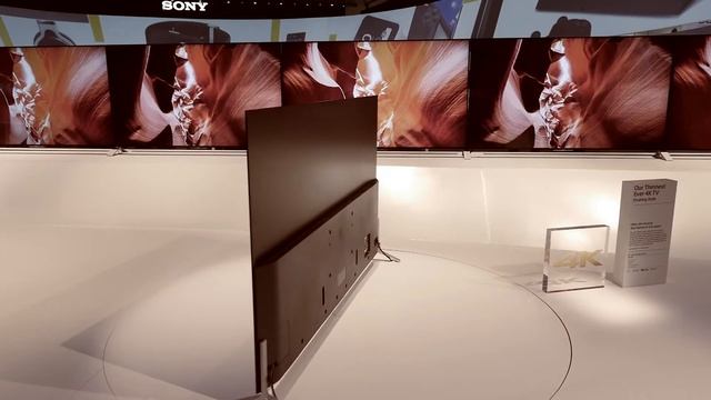 Sony's 4K TV is thinner than a smartphone | #CES2015 смотреть онлайн