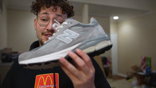 my first pair of new balances (990v3) смотреть онлайн