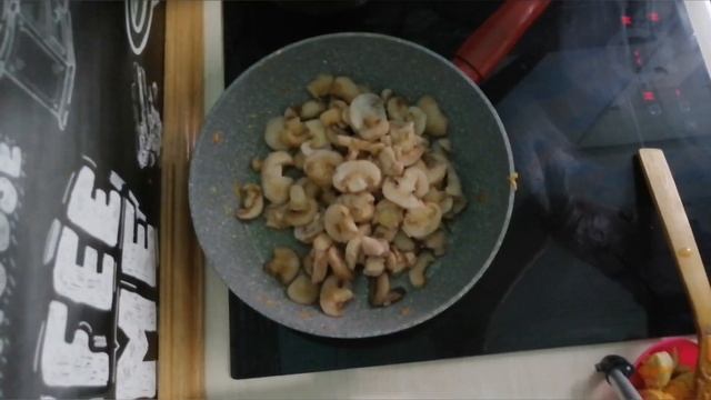 ГРЕЧКА С ШАМПИНЬОНАМИ И КУРИЦЕЙ смотреть онлайн