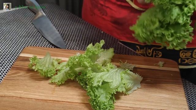 Вкуснющий ГРЕЧЕСКИЙ САЛАТ по-вегану! The delicious vegan GREEK SALAD is my favorite! смотреть онлайн