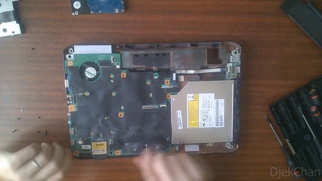 Lenovo B450 Разборка, чистка, замена термопасты смотреть онлайн