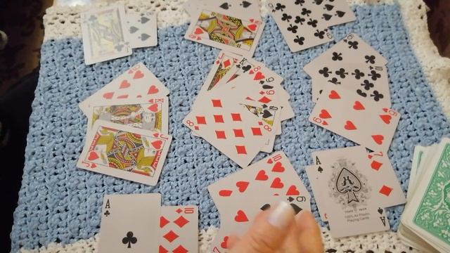 Гадание. 100%Тянет ли крестового короля к червовой даме?!!! смотреть онлайн