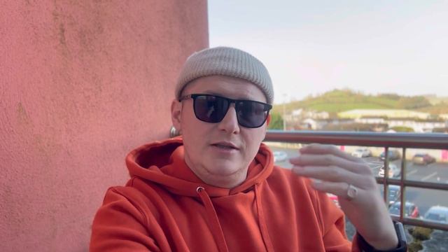 Ирландия куда отнести свою старую Одежду | ♻️ Контейнеры для одежды Clothes POD #ирландия #ireland