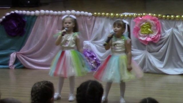 Д. Жилина и А. Сазонова - "Голубой вагон" смотреть онлайн