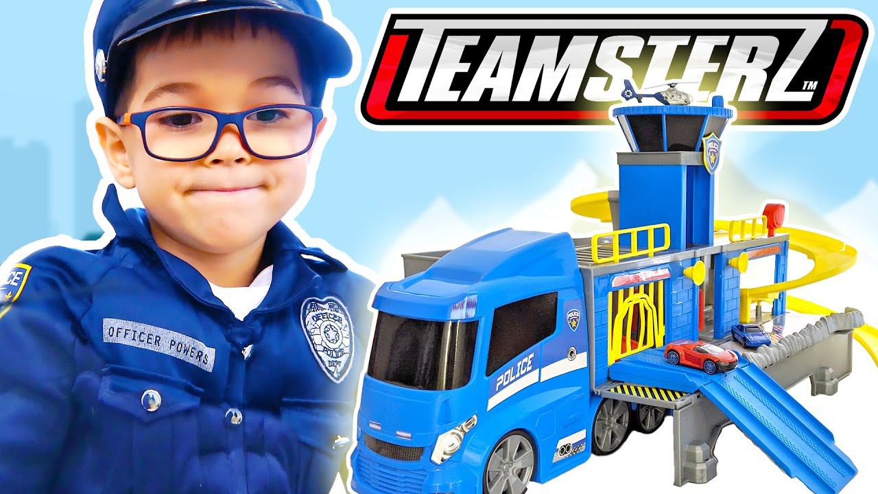 Полицейский Глеб спасает игрушки машинки Teamsterz / Erik Show Police Pretend play смотреть онлайн