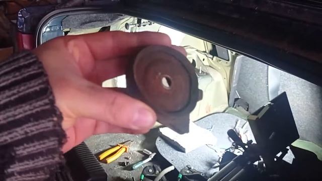 Как снять задний амортизатор Ford Focus 1 седан #RAZNOBOY #FordFocus1 #фордфокус1 смотреть онлайн
