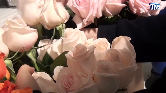 Выбираем букет для любимой мамы смотреть онлайн