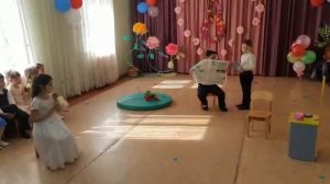 Сценка на утренник 8 Марта подг.гр. Восп. Сысоева Е.Н.