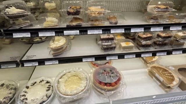 Что можно купить в США на 75 долларов? Обзор супермаркета Whole Foods и аптеки Walgreens.
