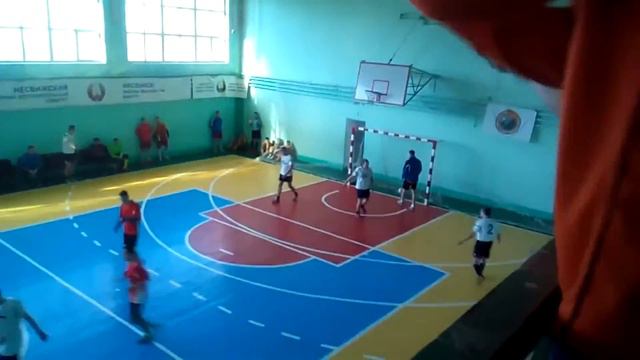 Как играют деревенские пацаны футбол )) посмотреть ) это лучший гол в истории ) смотреть онлайн
