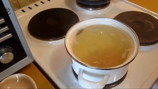 Суп с колбасой. Soup with sausage. смотреть онлайн