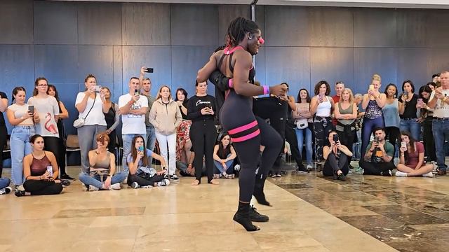 Tony_Pirata___Say_Ferdyy__say_ferdyy___Kizomba_open_festival смотреть онлайн