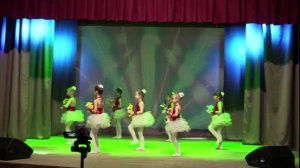 Мы словно две половинки, одной красивой и весёлой картинки