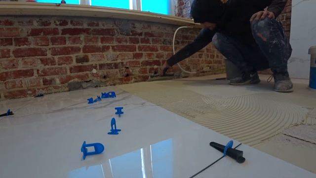 Начинается самое интересное - финишная отделка. Плитка пола смотреть онлайн